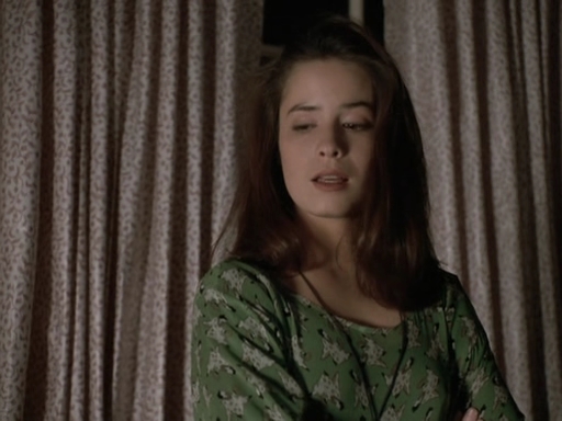 Charmed-Online_dot_nl-PicketFences1x07-1870.jpg