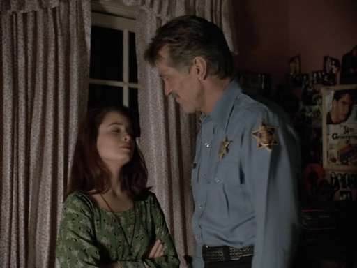 Charmed-Online_dot_nl-PicketFences1x07-1921.jpg