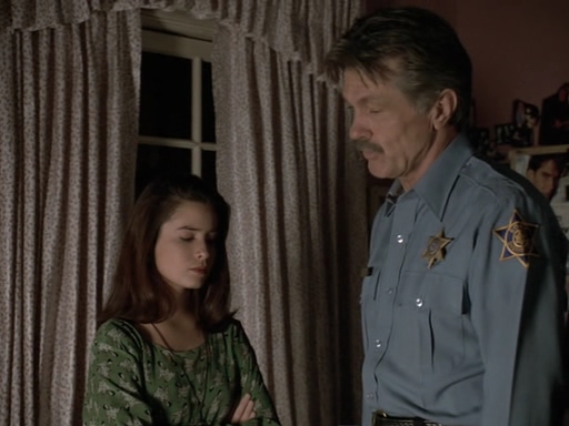 Charmed-Online_dot_nl-PicketFences1x07-1925.jpg