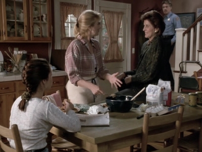 Charmed-Online_dot_nl-PicketFences1x07-0650.jpg