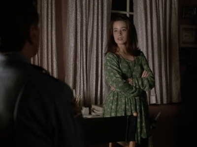 Charmed-Online_dot_nl-PicketFences1x07-1848.jpg