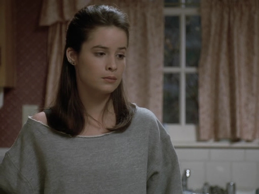 Charmed-Online_dot_nl-PicketFences1x08-1197.jpg