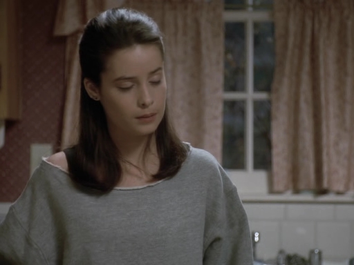 Charmed-Online_dot_nl-PicketFences1x08-1203.jpg