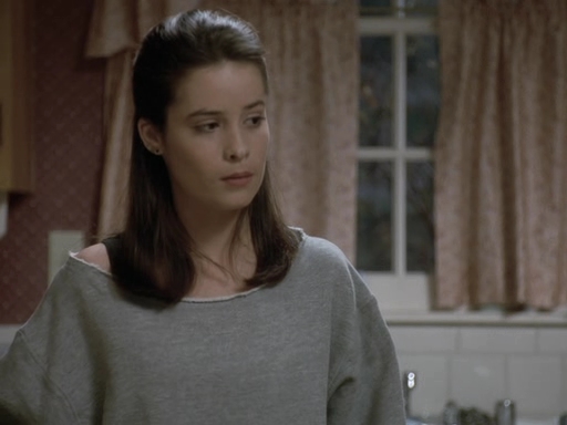 Charmed-Online_dot_nl-PicketFences1x08-1208.jpg