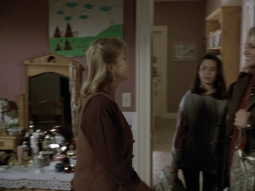 Charmed-Online_dot_nl-PicketFences1x09-3113.jpg