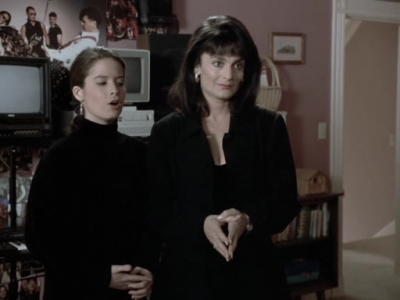 Charmed-Online_dot_nl-PicketFences1x12-3584.jpg