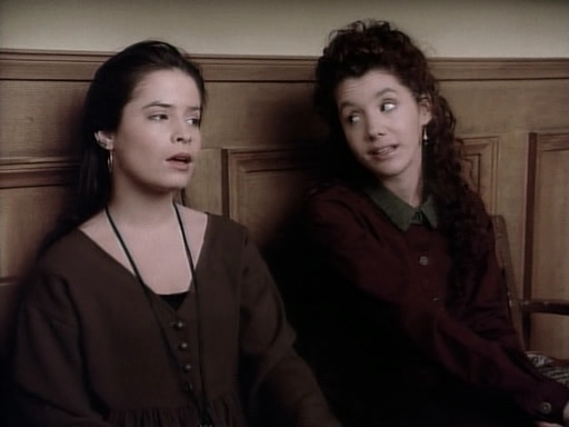 Charmed-Online_dot_nl-PicketFences1x15-10162.jpg