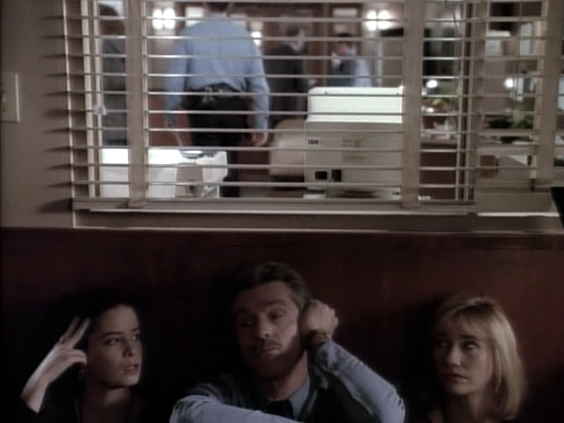 Charmed-Online_dot_nl-PicketFences1x15-10313.jpg Charmed-Online_dot_nl-PicketFences1x15-10313.jpg