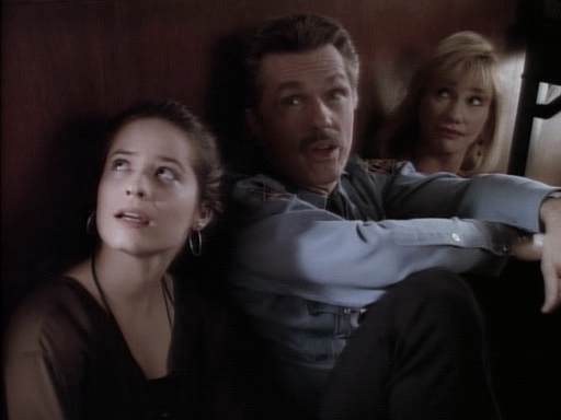 Charmed-Online_dot_nl-PicketFences1x15-10394.jpg