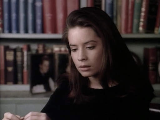 Charmed-Online_dot_nl-PicketFences1x15-8122.jpg