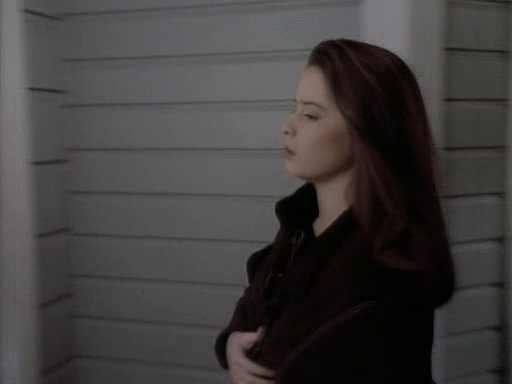 Charmed-Online_dot_nl-PicketFences1x15-8345.jpg Charmed-Online_dot_nl-PicketFences1x15-8345.jpg