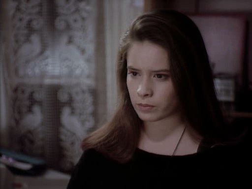 Charmed-Online_dot_nl-PicketFences1x15-8429.jpg Charmed-Online_dot_nl-PicketFences1x15-8429.jpg