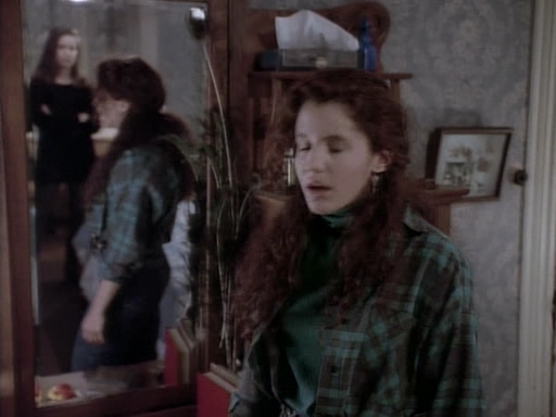 Charmed-Online_dot_nl-PicketFences1x15-8444.jpg