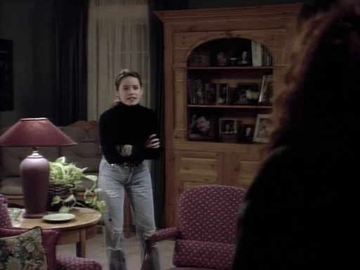 Charmed-Online_dot_nl-PicketFences1x15-9729.jpg Charmed-Online_dot_nl-PicketFences1x15-9729.jpg