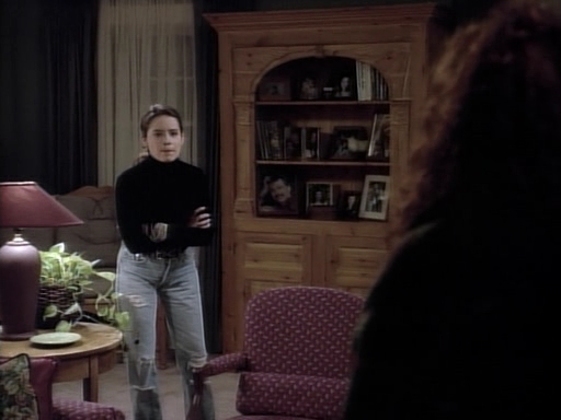 Charmed-Online_dot_nl-PicketFences1x15-9730.jpg