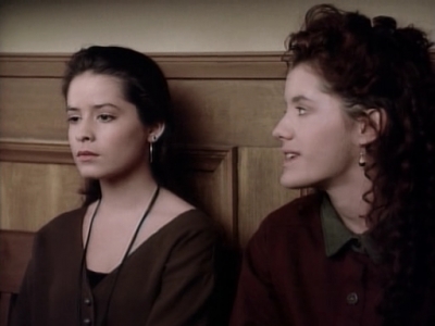 Charmed-Online_dot_nl-PicketFences1x15-10193.jpg