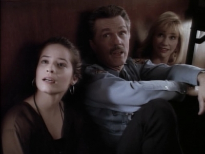 Charmed-Online_dot_nl-PicketFences1x15-10396.jpg