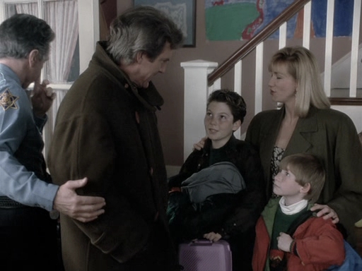 Charmed-Online_dot_nl-PicketFences1x18-11060.jpg
