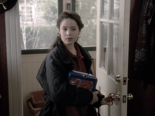 Charmed-Online_dot_nl-PicketFences1x18-11073.jpg