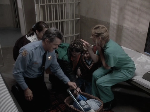 Charmed-Online_dot_nl-PicketFences1x18-13208.jpg