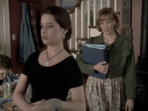 Charmed-Online_dot_nl-PicketFences1x21-3244.jpg