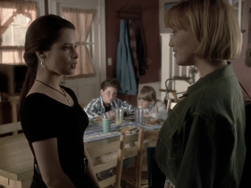 Charmed-Online_dot_nl-PicketFences1x21-3254.jpg
