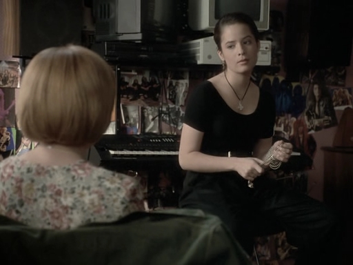 Charmed-Online_dot_nl-PicketFences1x21-3328.jpg