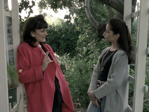 Charmed-Online_dot_nl-PicketFences1x21-4538.jpg