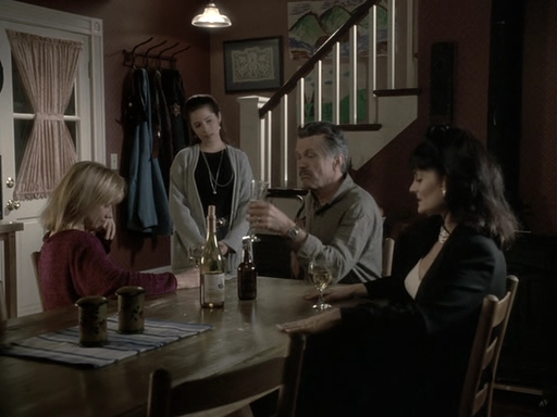 Charmed-Online_dot_nl-PicketFences1x21-5290.jpg