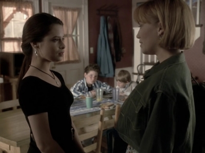 Charmed-Online_dot_nl-PicketFences1x21-3251.jpg