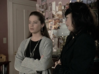 Charmed-Online_dot_nl-PicketFences1x21-4396.jpg
