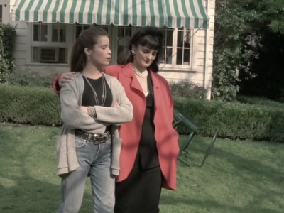 Charmed-Online_dot_nl-PicketFences1x21-4457.jpg