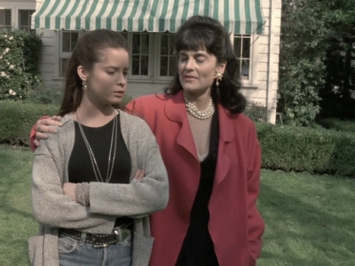 Charmed-Online_dot_nl-PicketFences1x21-4459.jpg