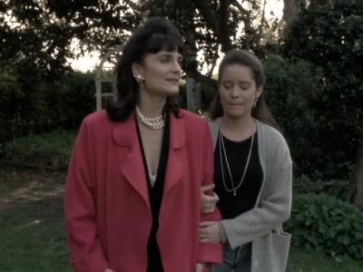 Charmed-Online_dot_nl-PicketFences1x21-4597.jpg