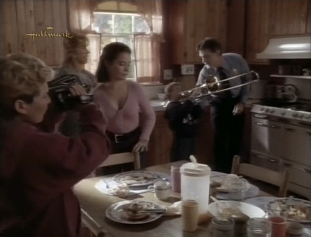 Charmed-Online_dot_nl-PicketFences2x06-7678.jpg