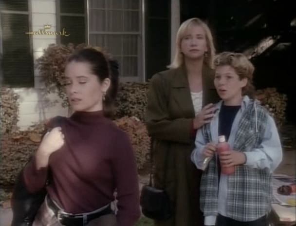 Charmed-Online_dot_nl-PicketFences2x06-8585.jpg