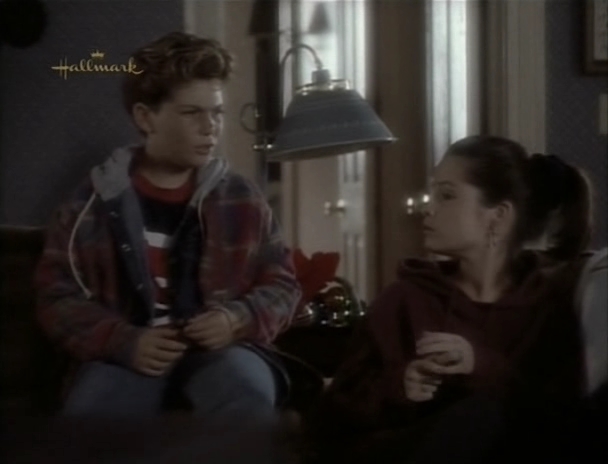 Charmed-Online_dot_nl-PicketFences2x07-11145.jpg