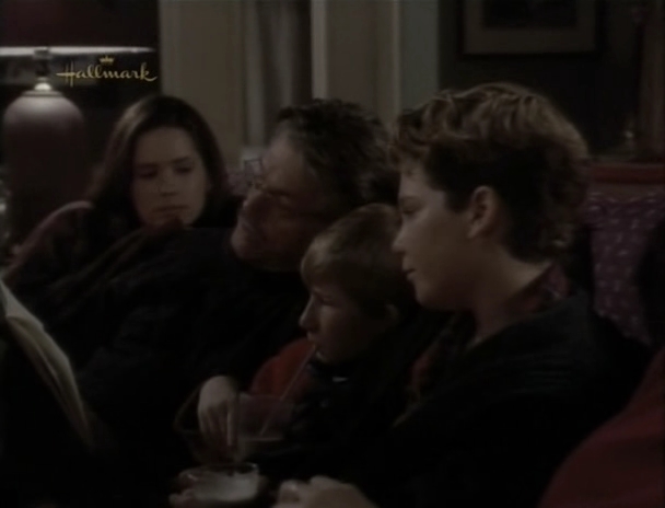 Charmed-Online_dot_nl-PicketFences2x07-12537.jpg