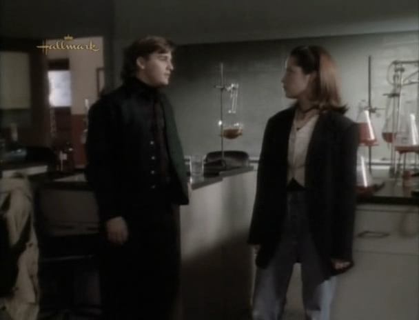 Charmed-Online_dot_nl-PicketFences2x14-2140.jpg