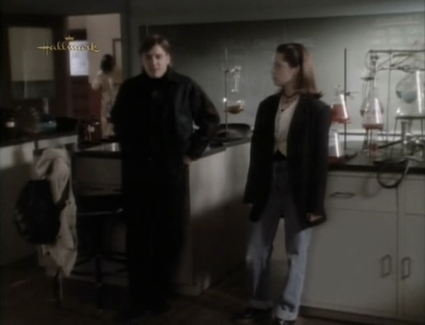 Charmed-Online_dot_nl-PicketFences2x14-2149.jpg