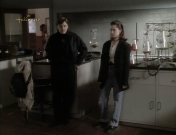 Charmed-Online_dot_nl-PicketFences2x14-2153.jpg