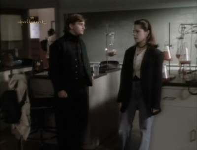 Charmed-Online_dot_nl-PicketFences2x14-2144.jpg