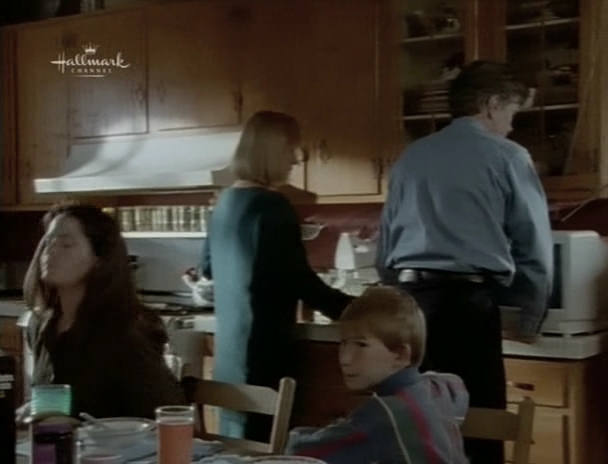 Charmed-Online_dot_nl-PicketFences3x02-4430.jpg