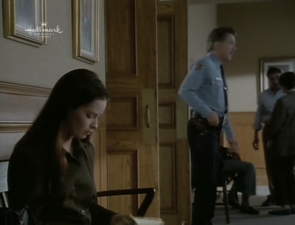 Charmed-Online_dot_nl-PicketFences3x02-4788.jpg