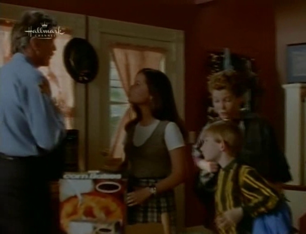 Charmed-Online_dot_nl-PicketFences3x04-0239.jpg