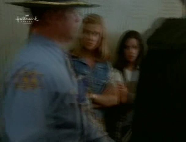 Charmed-Online_dot_nl-PicketFences3x04-0590.jpg