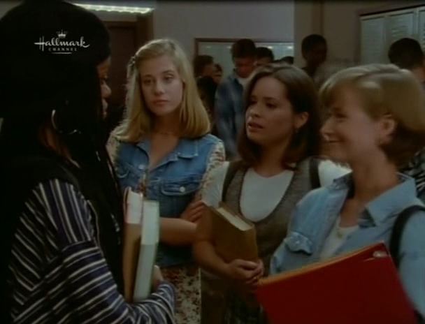 Charmed-Online_dot_nl-PicketFences3x04-0619.jpg