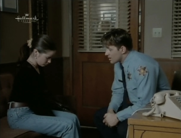 Charmed-Online_dot_nl-PicketFences3x07-0351.jpg