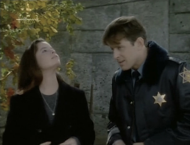 Charmed-Online_dot_nl-PicketFences3x07-0901.jpg