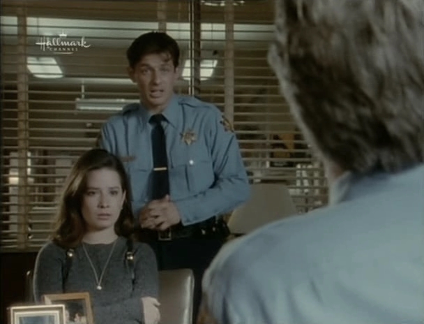 Charmed-Online_dot_nl-PicketFences3x07-0940.jpg Charmed-Online_dot_nl-PicketFences3x07-0940.jpg